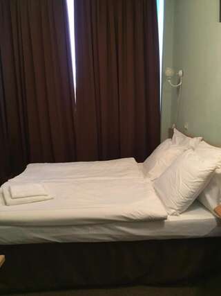 Гостиница КенигАвто Калининград Бюджетный двухместный номер с 2 отдельными кроватями-1